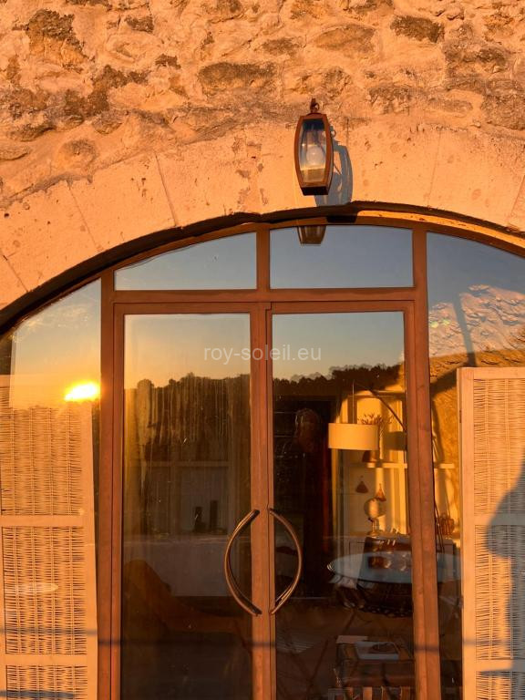 Photo de Appartement Typique in Provencal village Menerbes