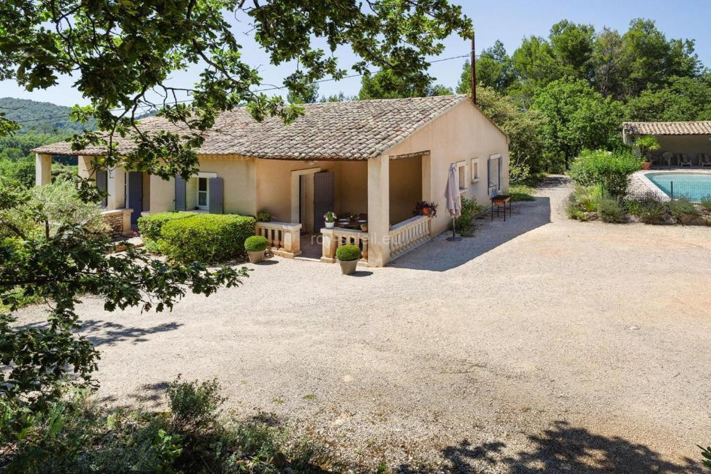 Photo de Ménerbes Home with Private Pool, cleaning included