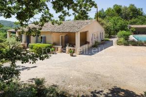 Photo de la Maisons de vacances Ménerbes Home with Private Pool, cleaning included à Ménerbes
